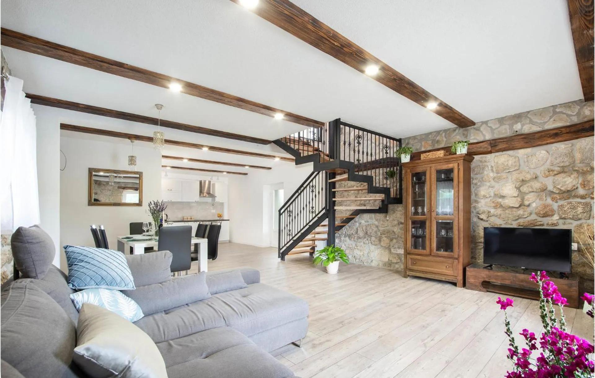 Gorgeous Home In Hrvace photo
