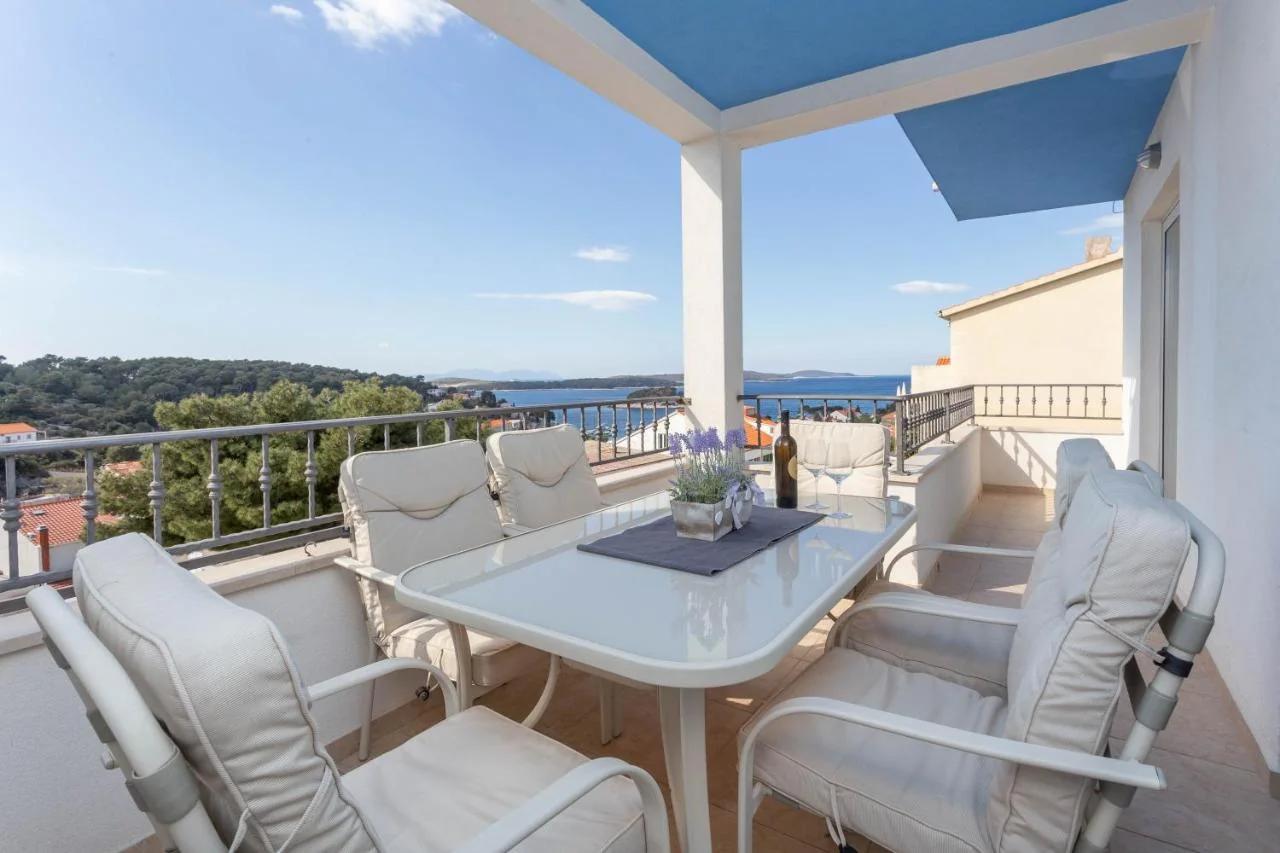 Stunning sea view apartment Ani photo