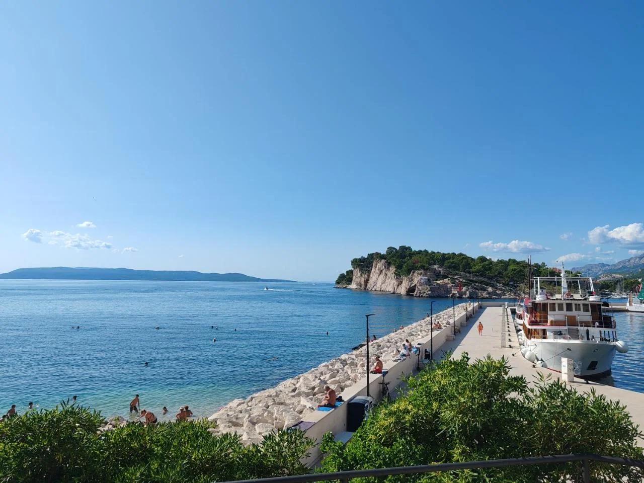 The best location in Makarska,free P, option bikes photo