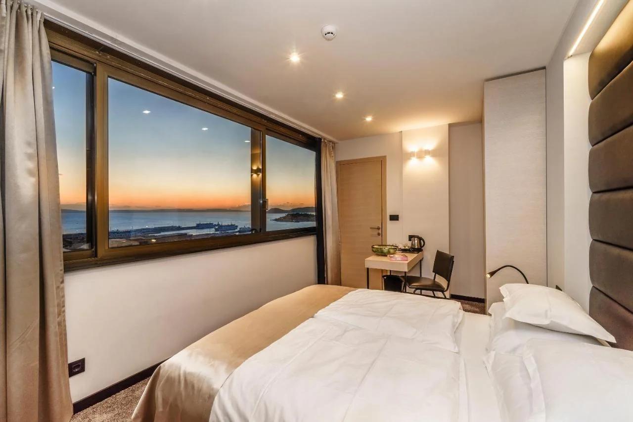 The View Luxury Rooms photo