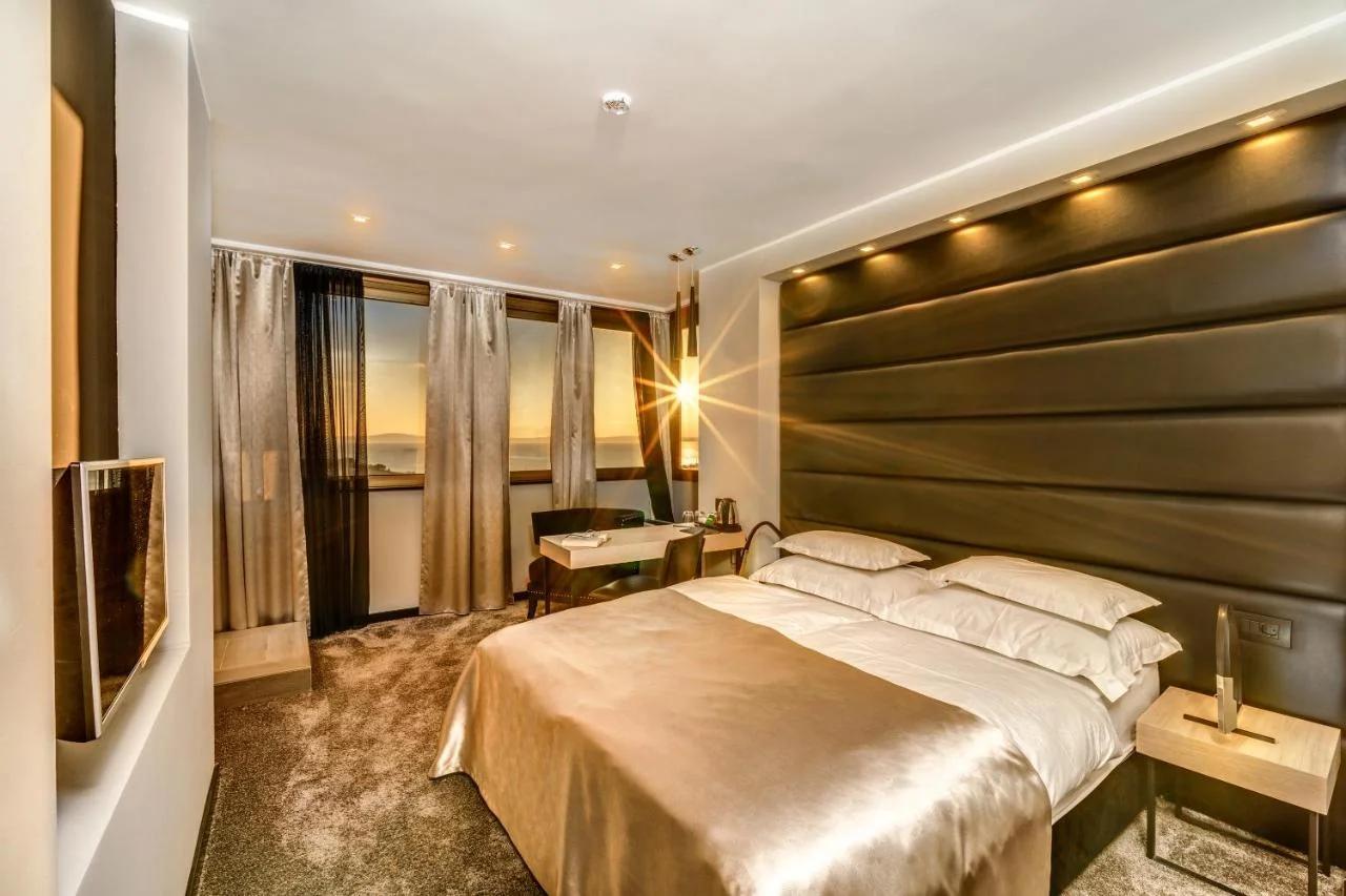 The View Luxury Rooms photo