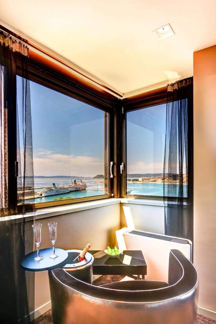 The View Luxury Rooms photo