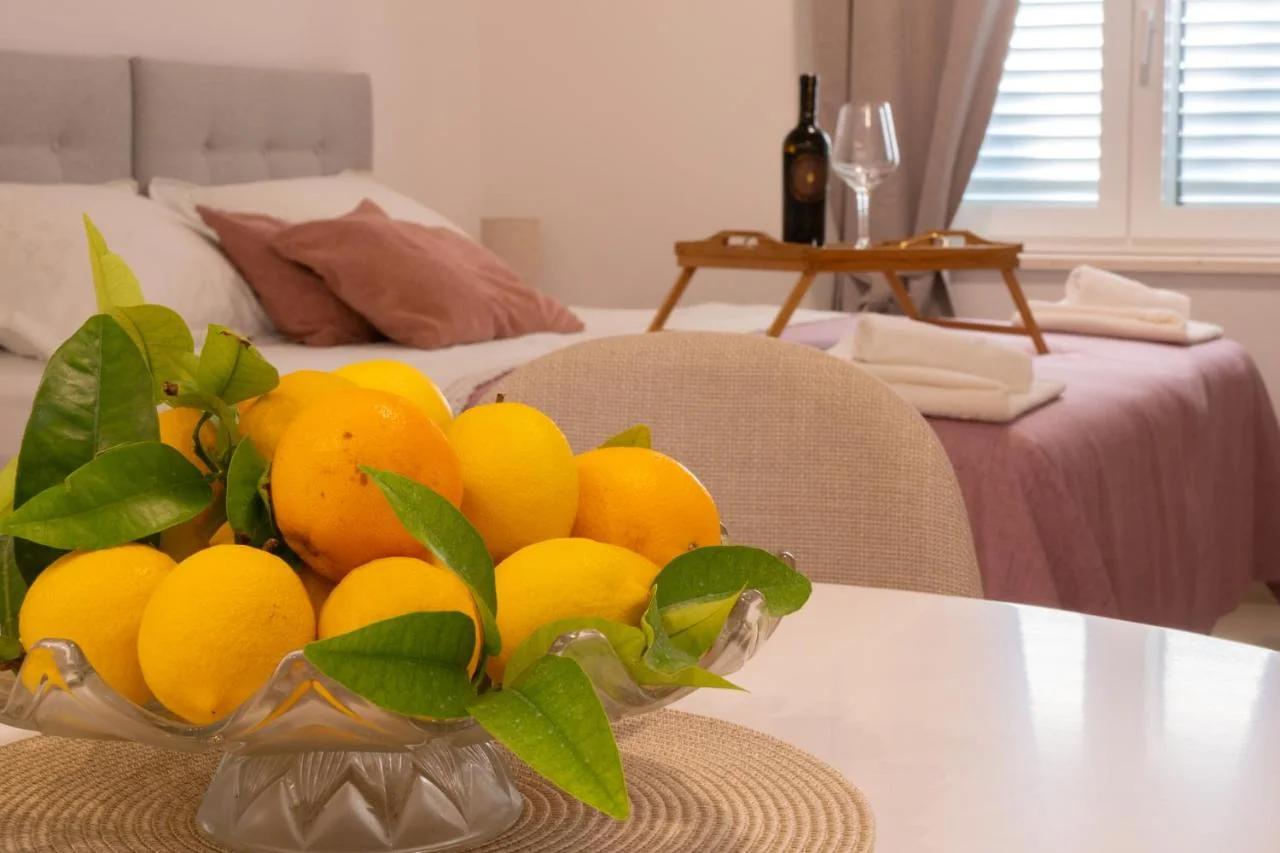 Trogir apartment disability-friendly with free parking photo