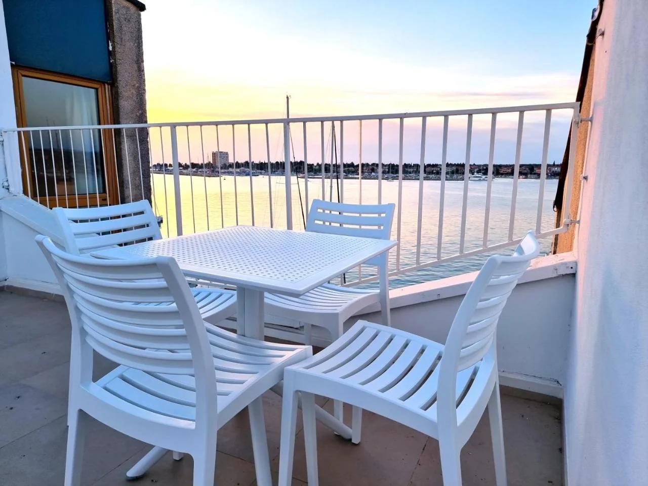 Umag apartment center seafront seaview old town 2 photo