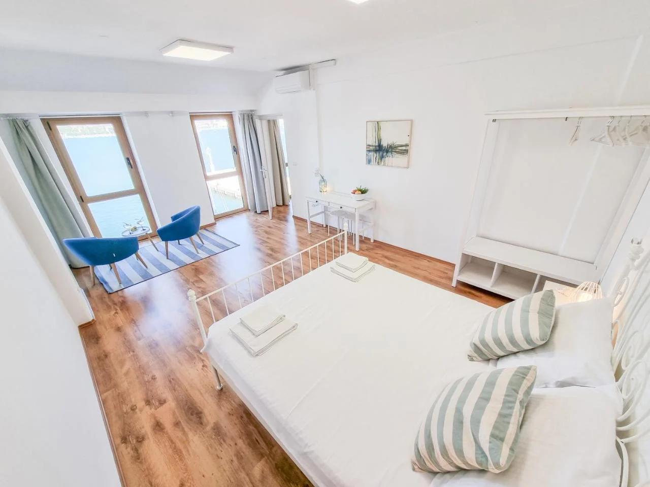 Umag apartment center seafront seaview old town 2 photo