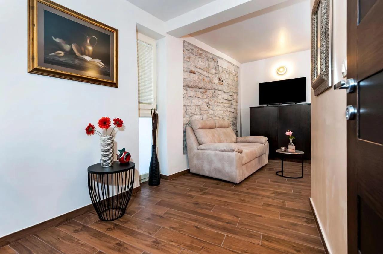 VILLA ANDREJA - Deluxe Apartments photo