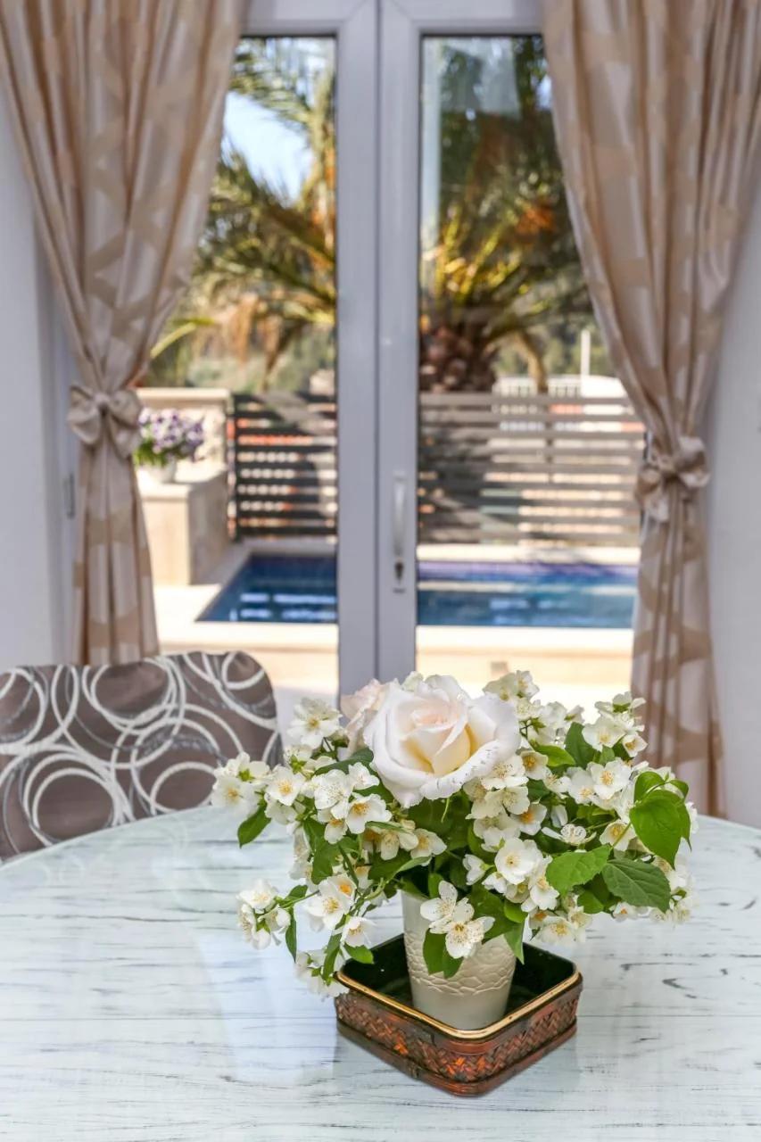Villa Capitis in the Centre- Luxury Apartment with Swimming Pool photo