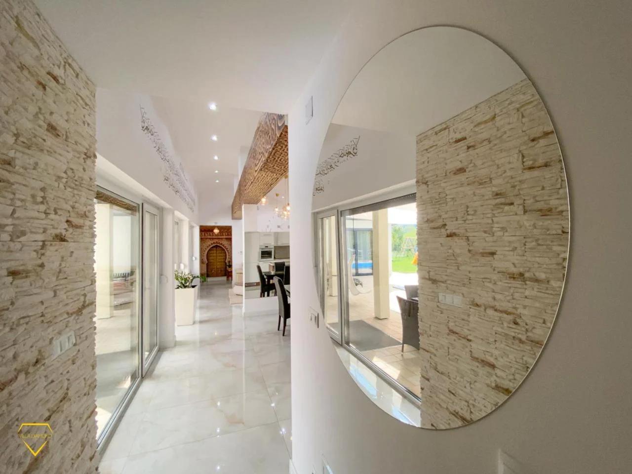 Villa Diamond photo