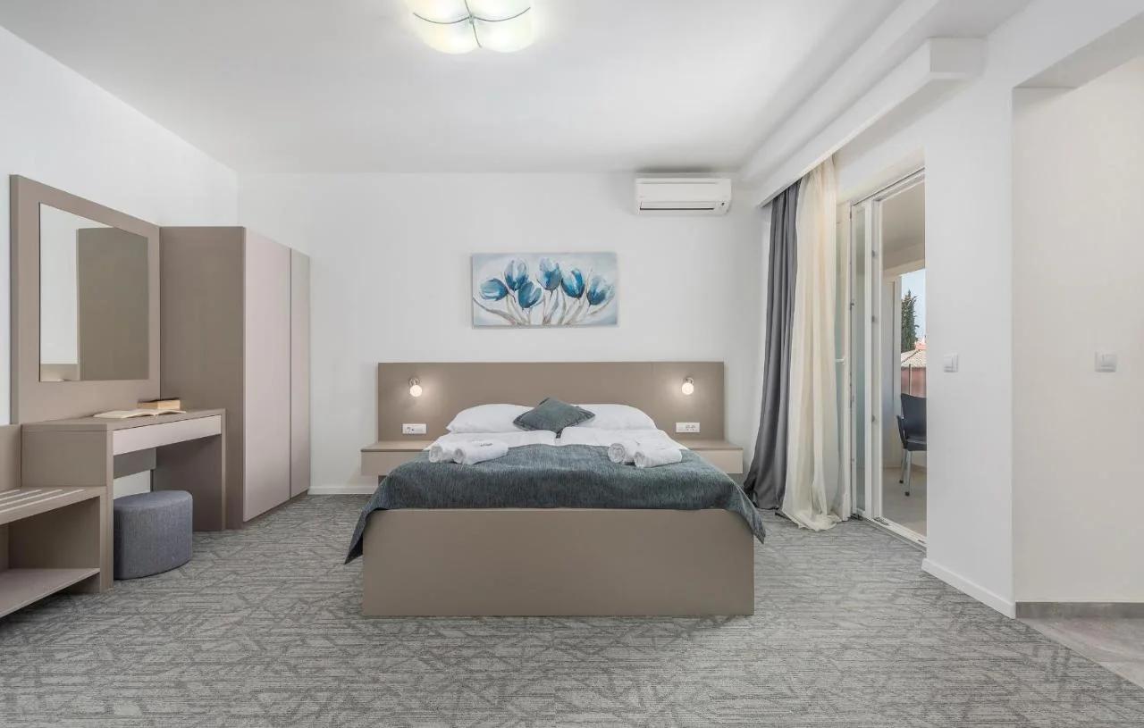 Villa Ladavac B&B photo