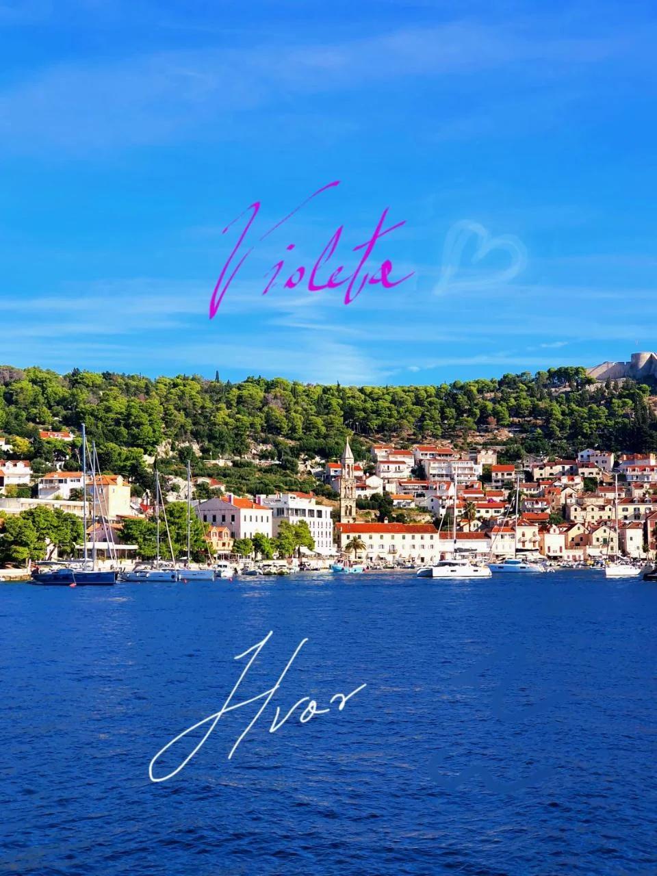 Violeta Hvar photo