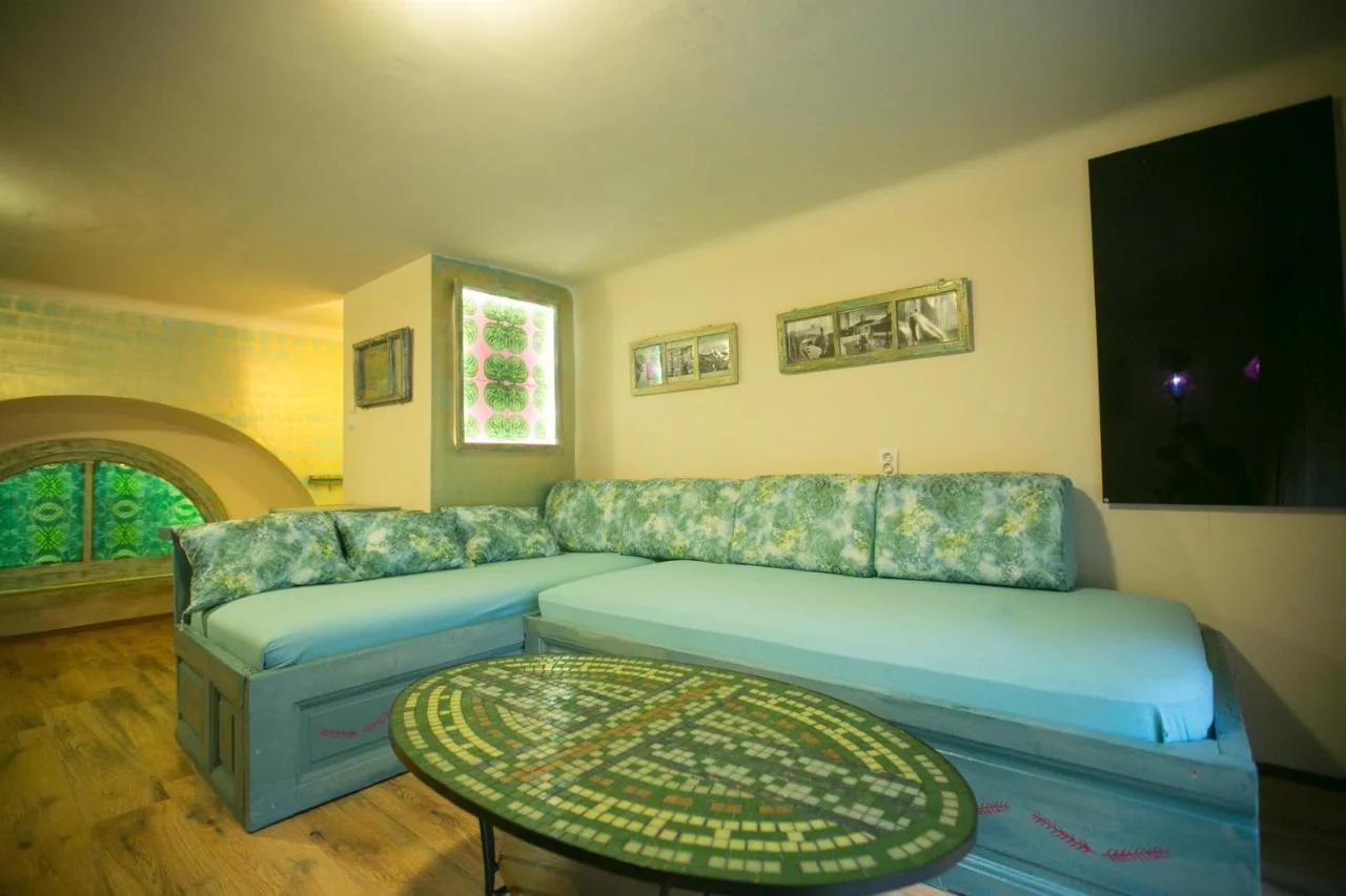 Design studio flat photo