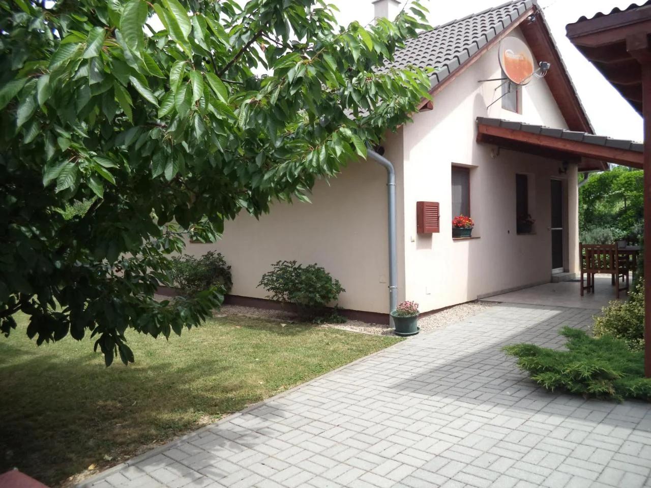 Kinga House photo