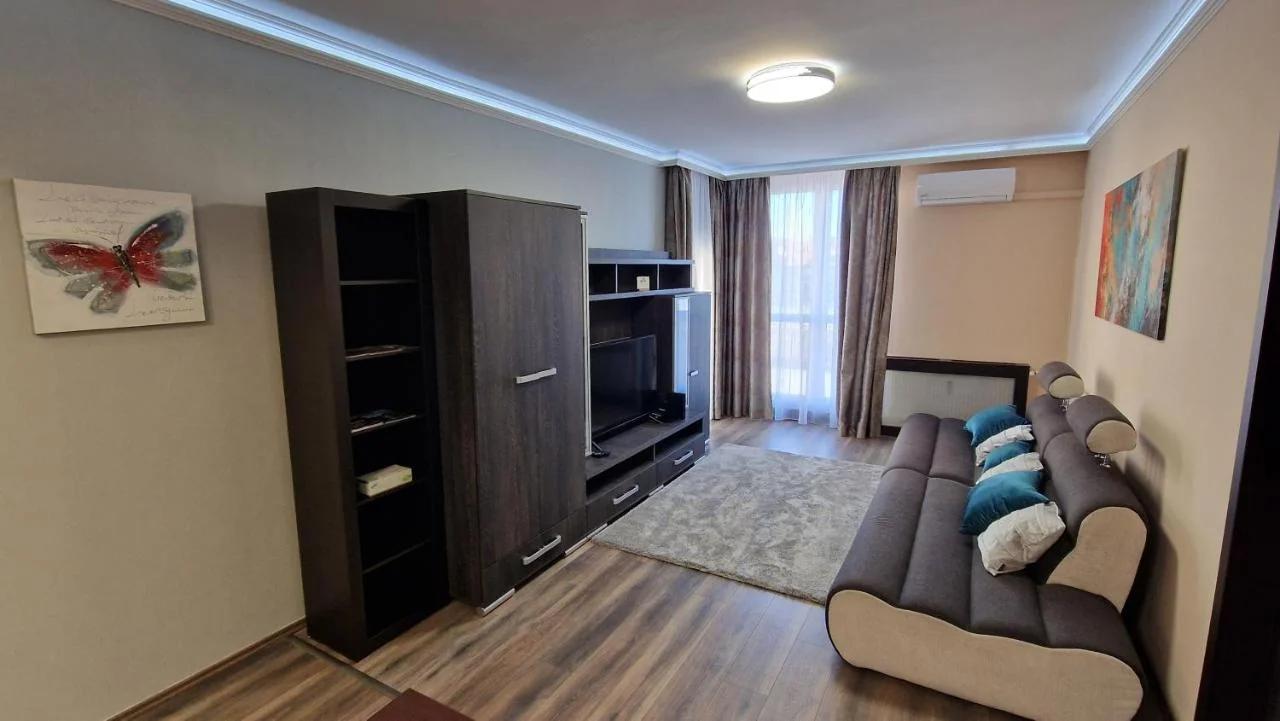 Queen Elizabeth Apartment photo
