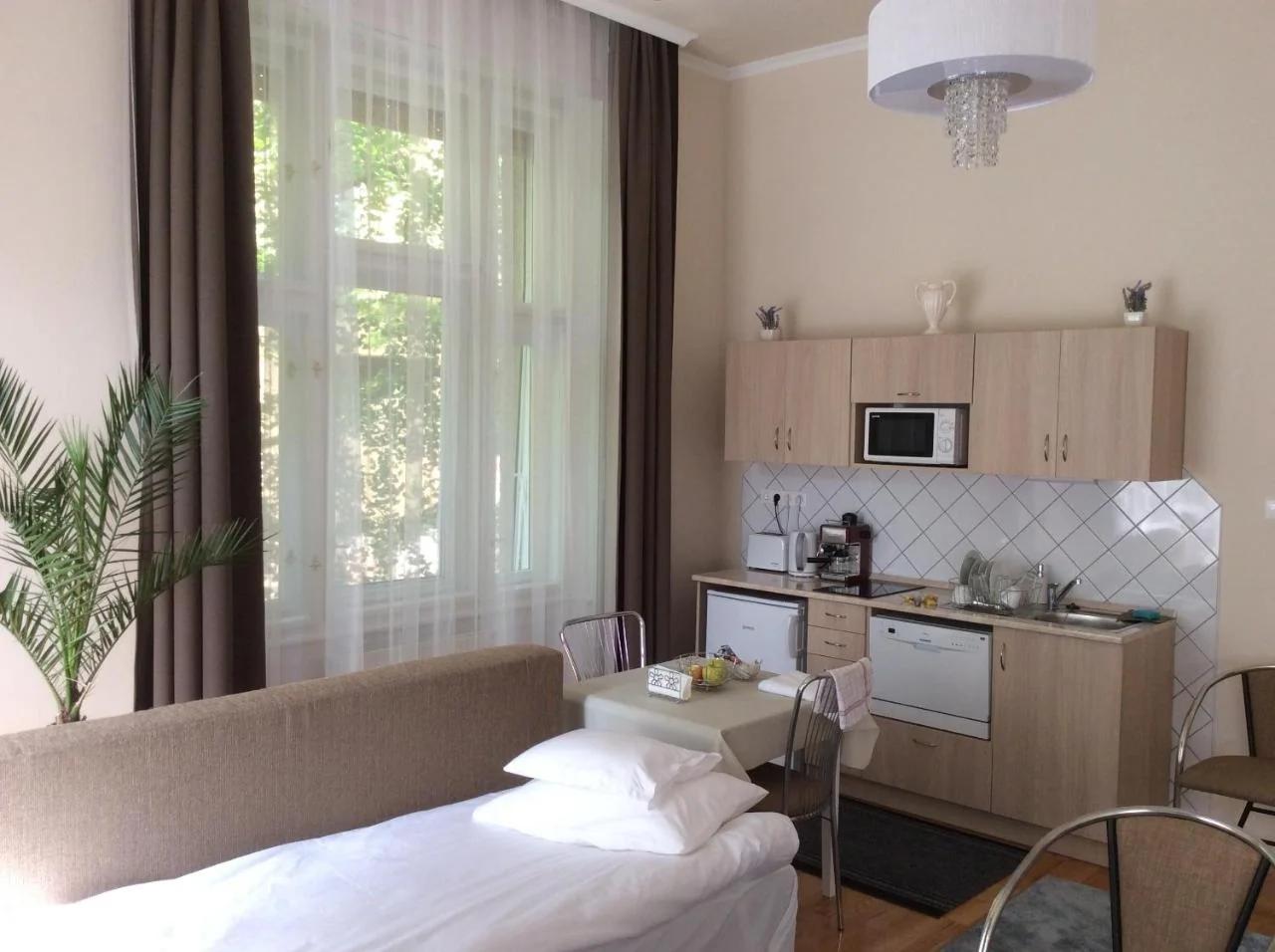 Stefánia Stúdió Apartmanok photo