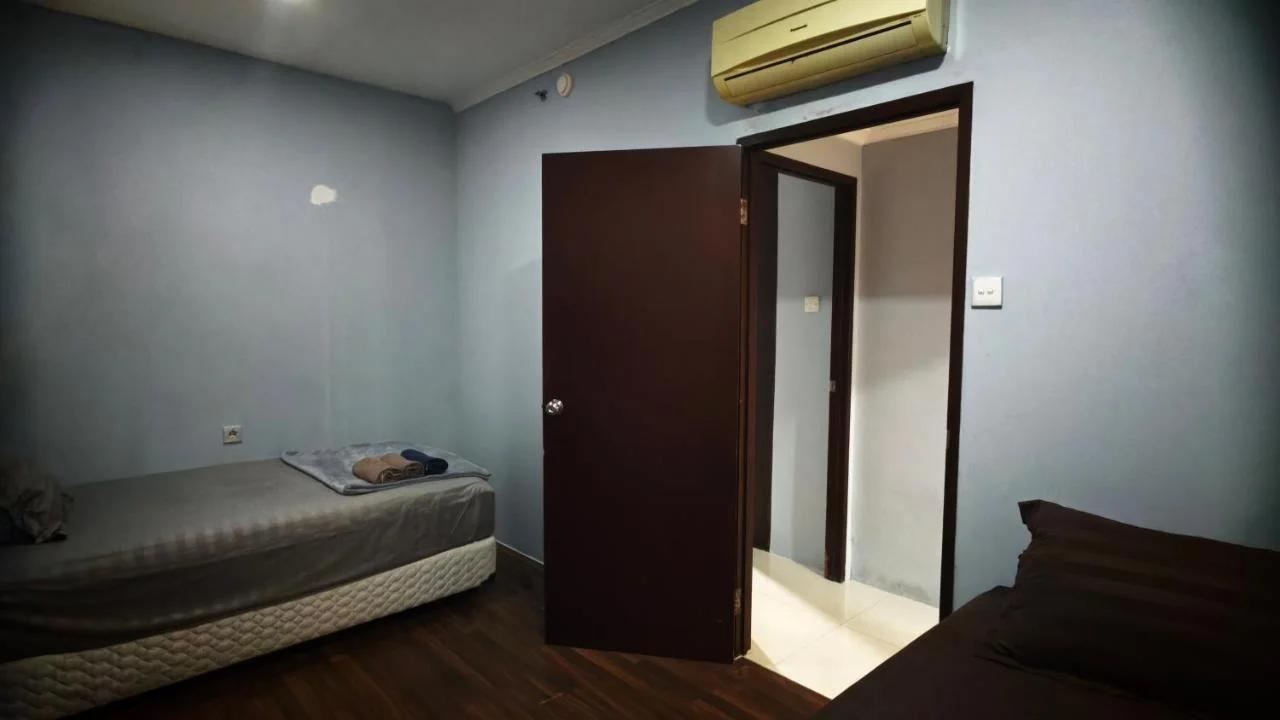Classy! 2BR Apartment - Modern Comfort in West Jakarta CBD photo