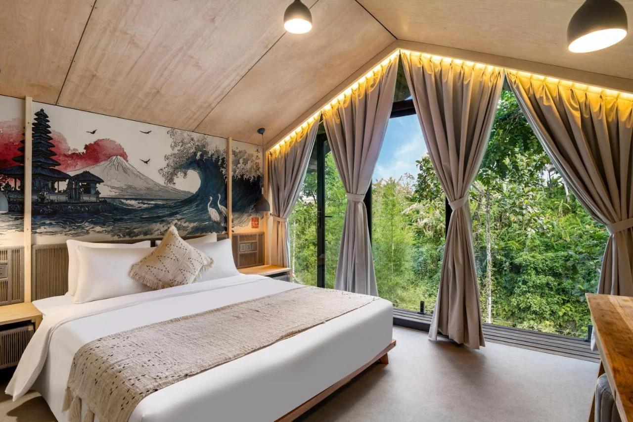 Home Hotel