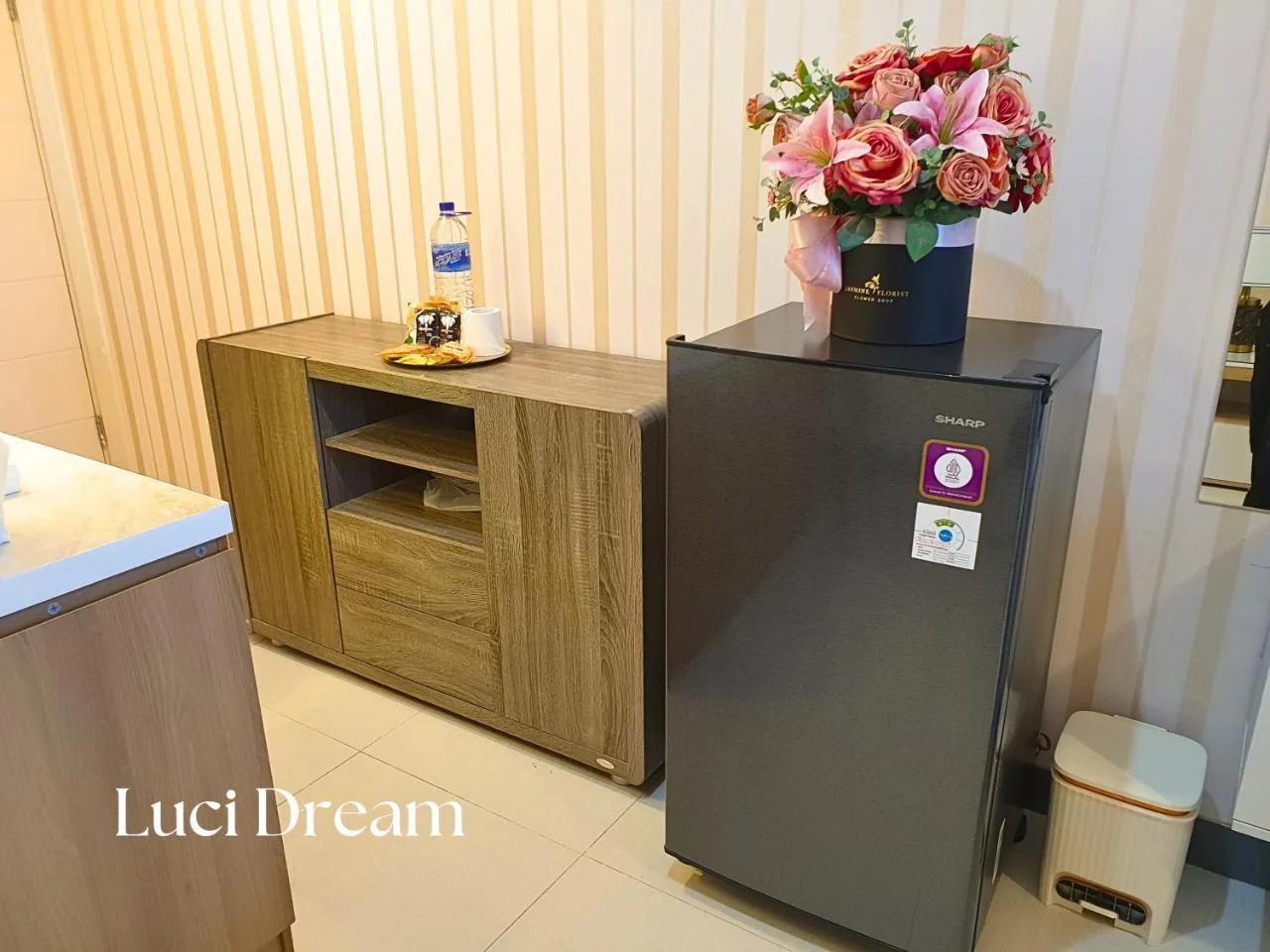Luci Dream Benson Apartment at Supermal Pakuwon photo