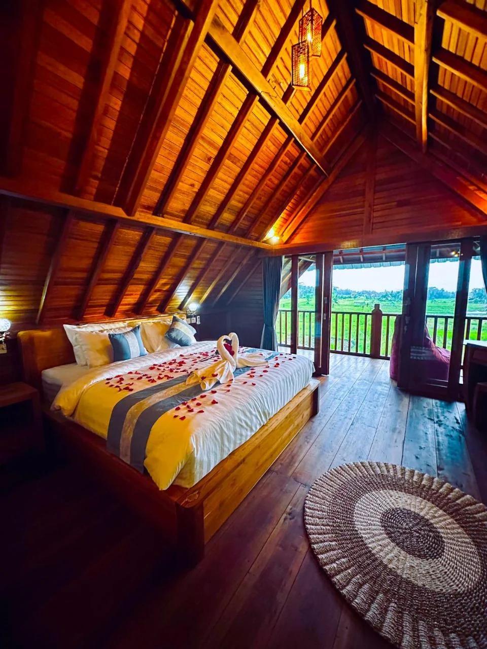 Romantic Wooden House with Private Pool in Ubud - Raka d'Uma foto