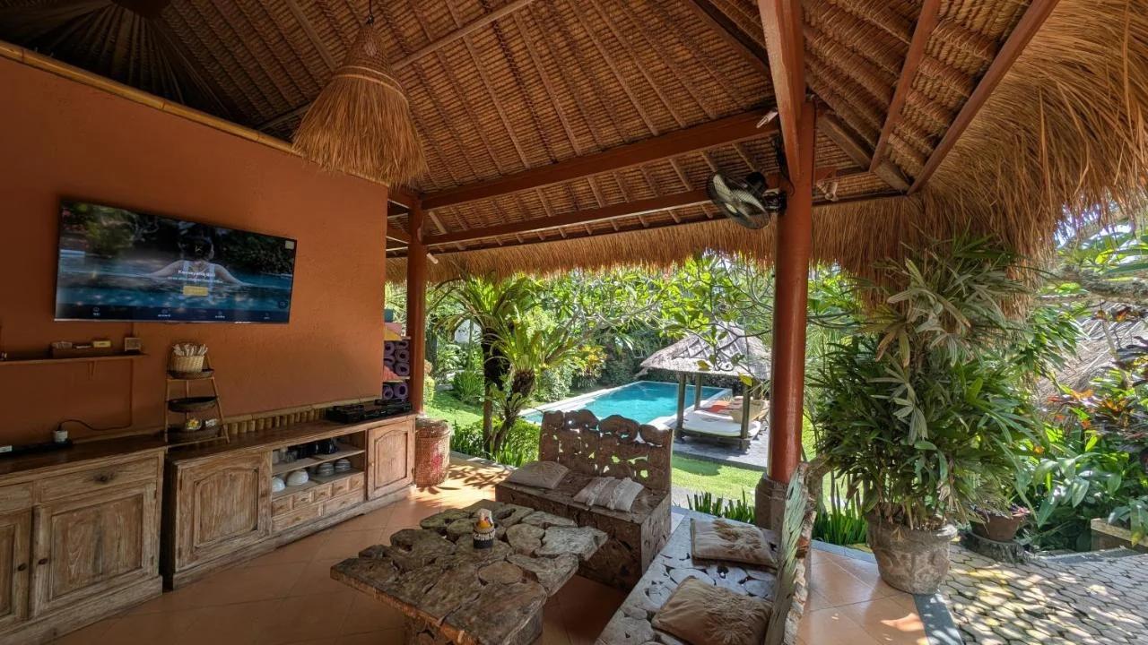Spacious 6BR in Pererenan - Ice Bath & IR Sauna - 5min to the Beach photo