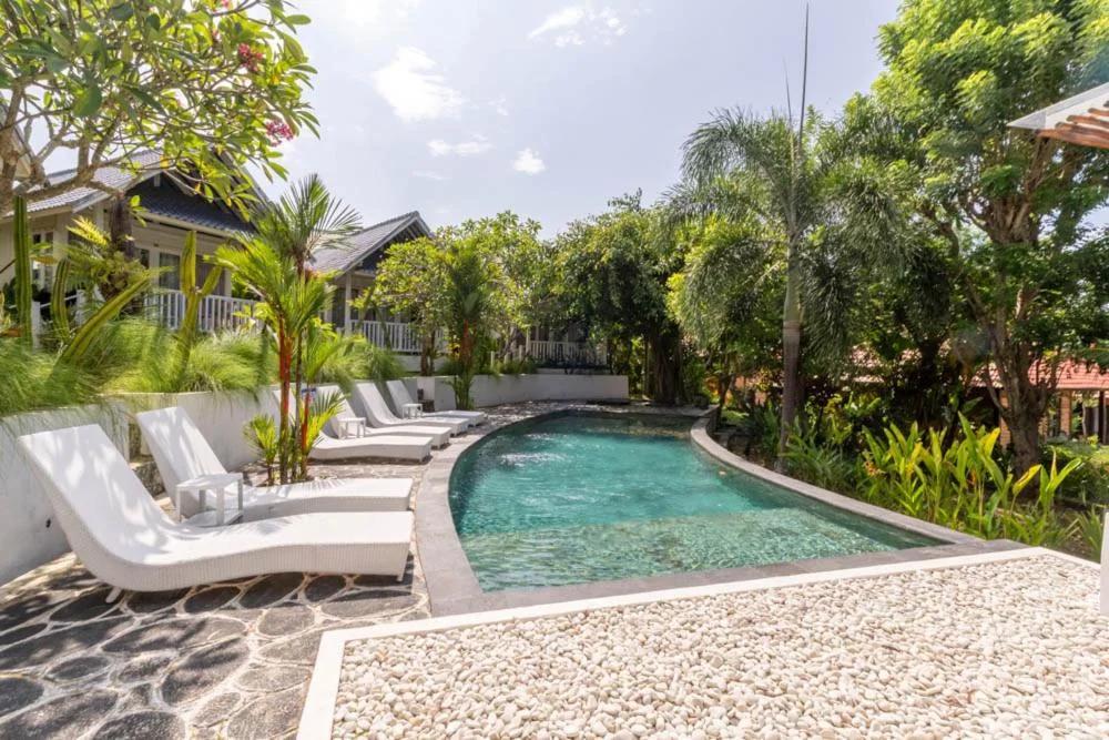 Sun and Moon Bungalow Village foto