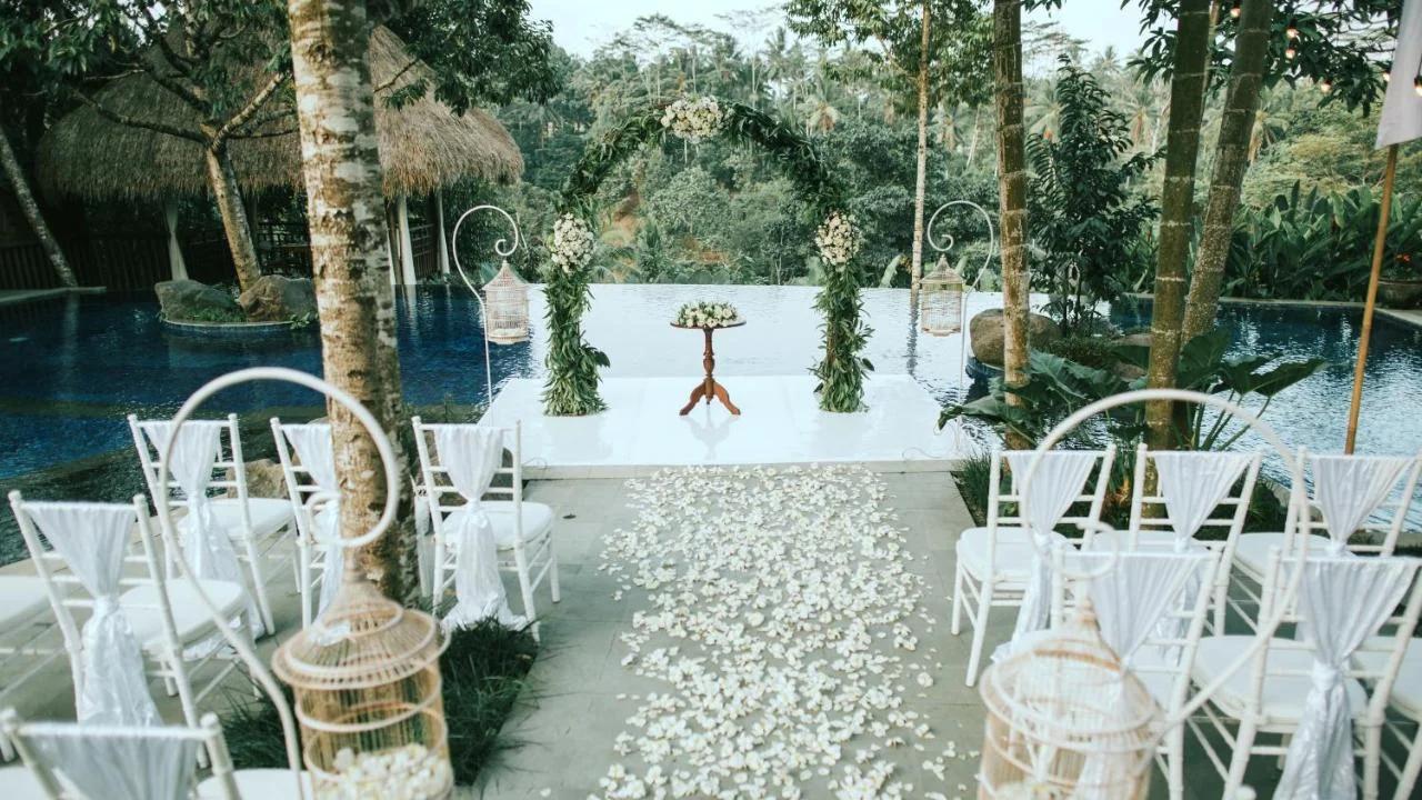 Tejaprana Resort & Spa photo