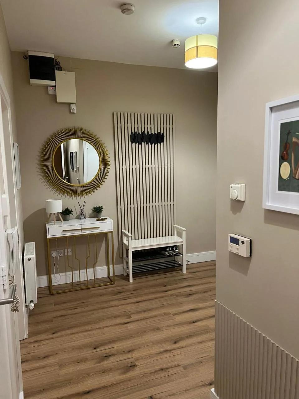 Modern 2 bedroom 2 bathroom Apartment newly renovated photo