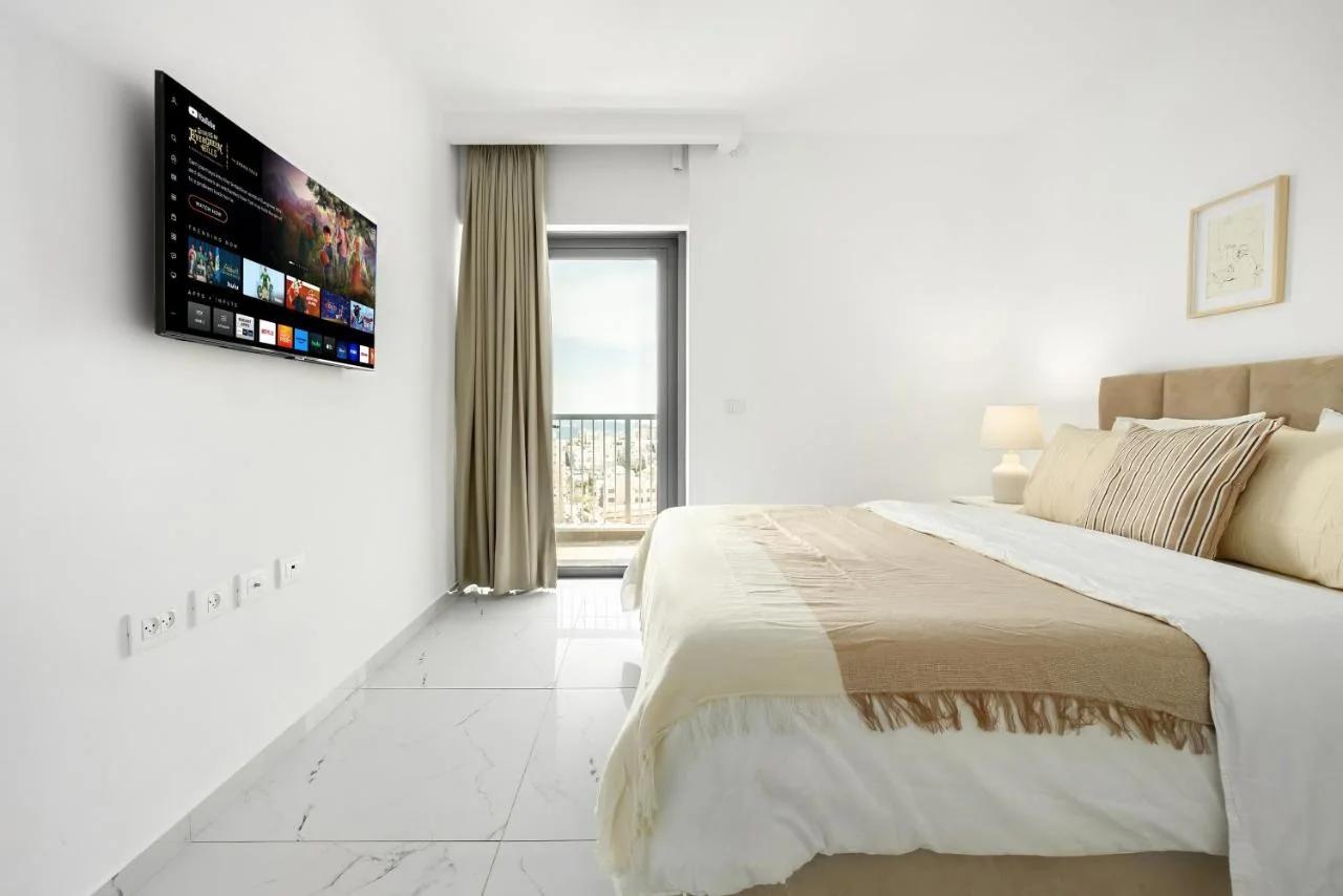 MR savyon view 2BR with balcony with mamad photo