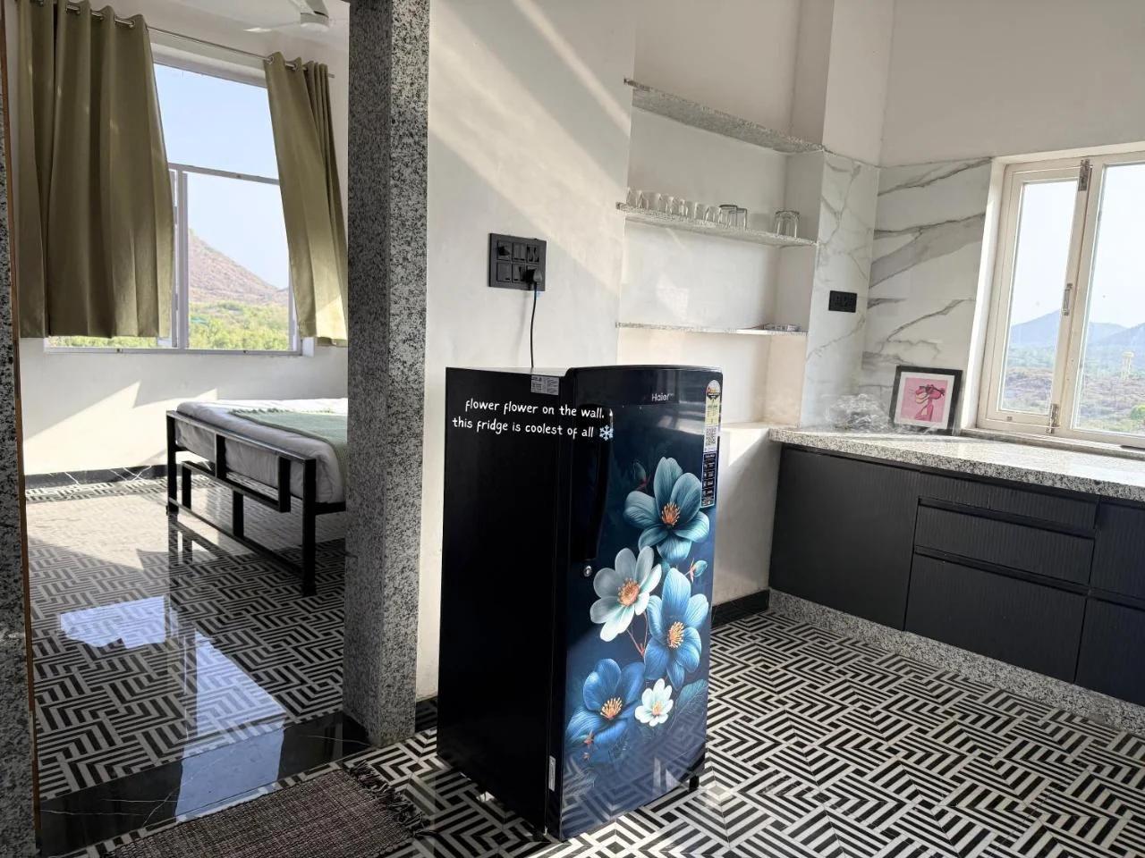 1BHK near city center Wisteria by Iracalls foto