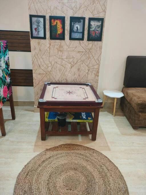 Blue Heart Home~1BHK Luxury & Cosy Flat in Tapovan photo