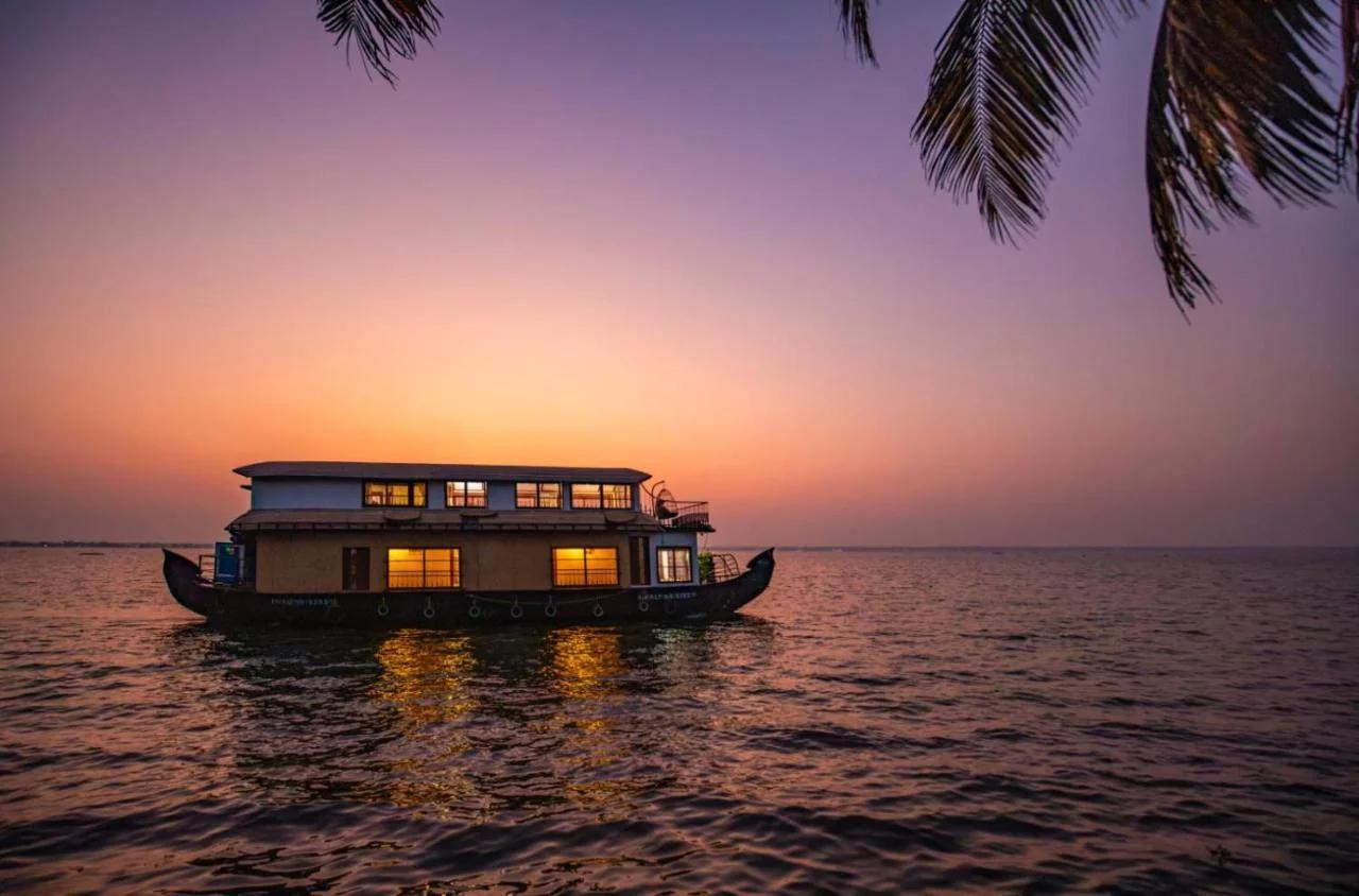 Cee Pee Houseboats photo