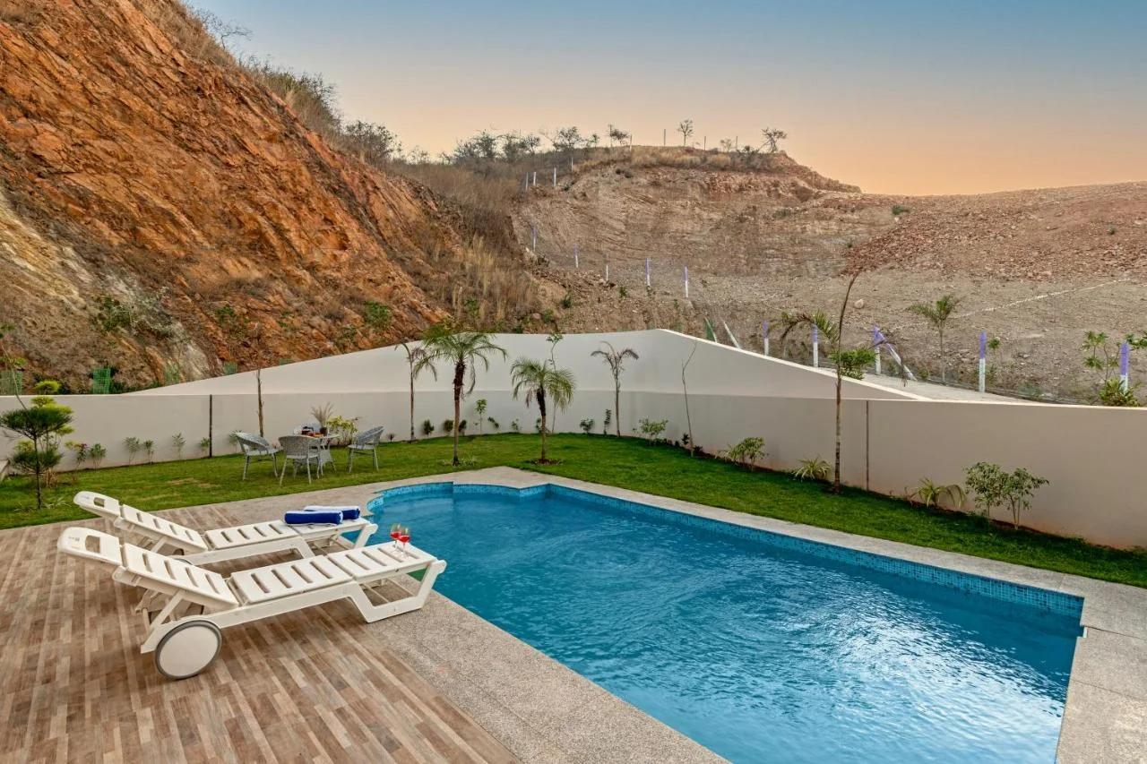 ELIVAAS Shourya Eden Luxe 3BHK Villa with Pvt Pool, Udaipur photo