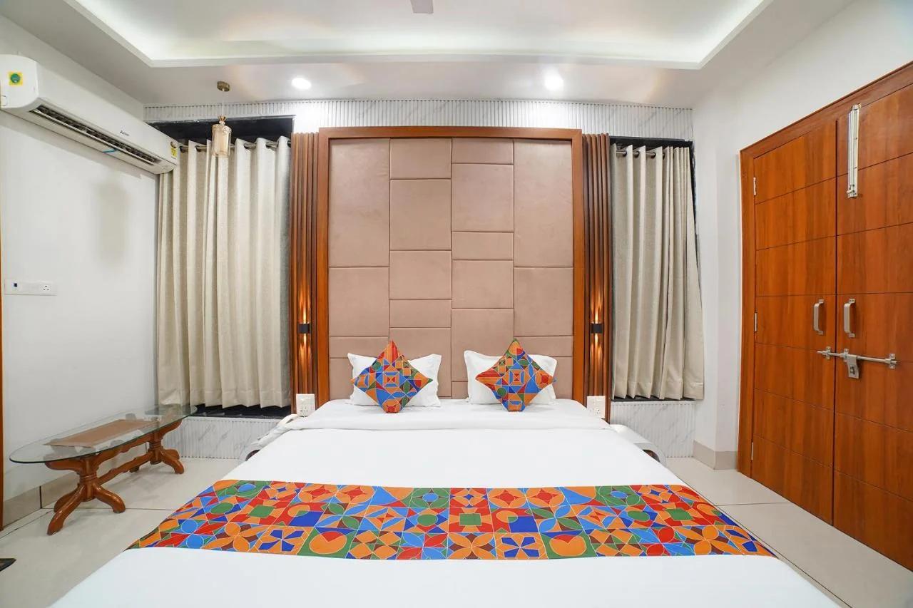 FabHotel Eminent - Patel Nagar, 0riental University foto