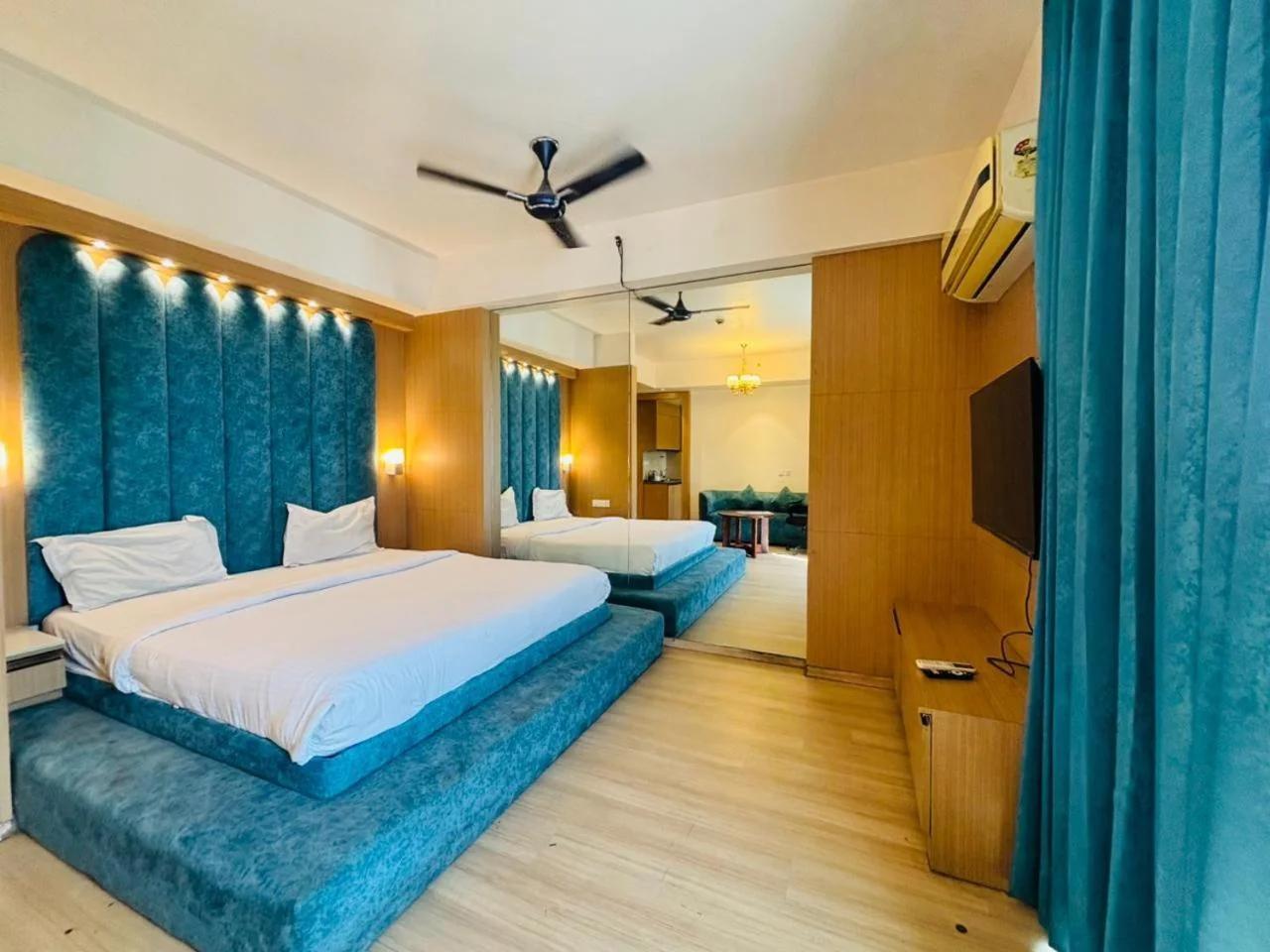 Golden Pent House photo