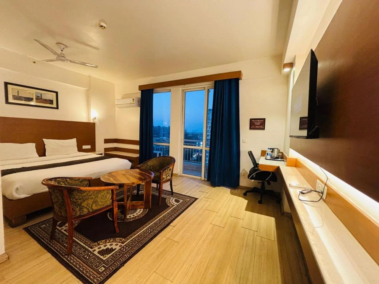 Golden Pent House photo