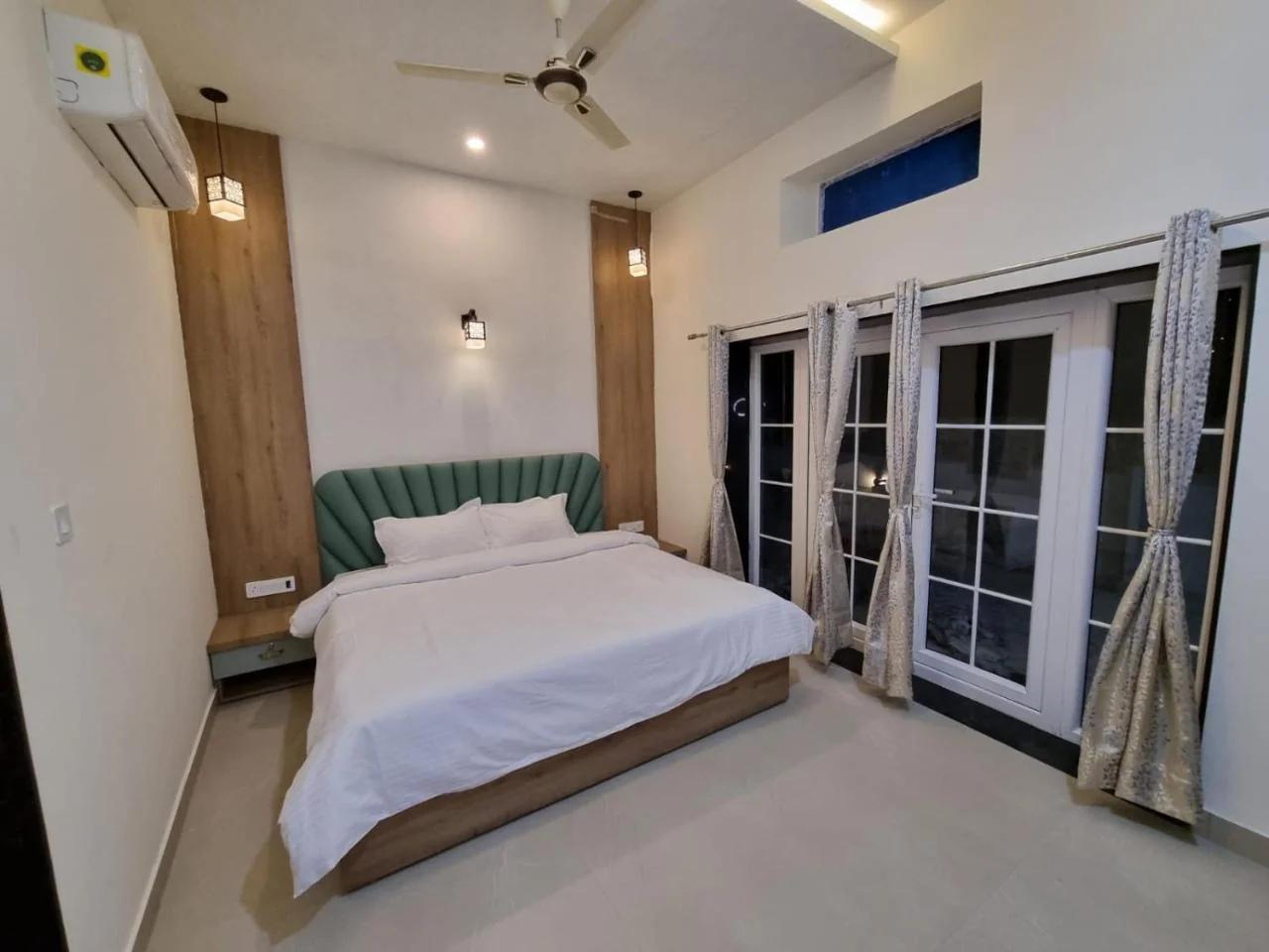 Green Villa - Peaceful Location, Luxury Rooms - 200 Meters from Bus Stand & 500 Meters from Udaipur City Railway Station foto