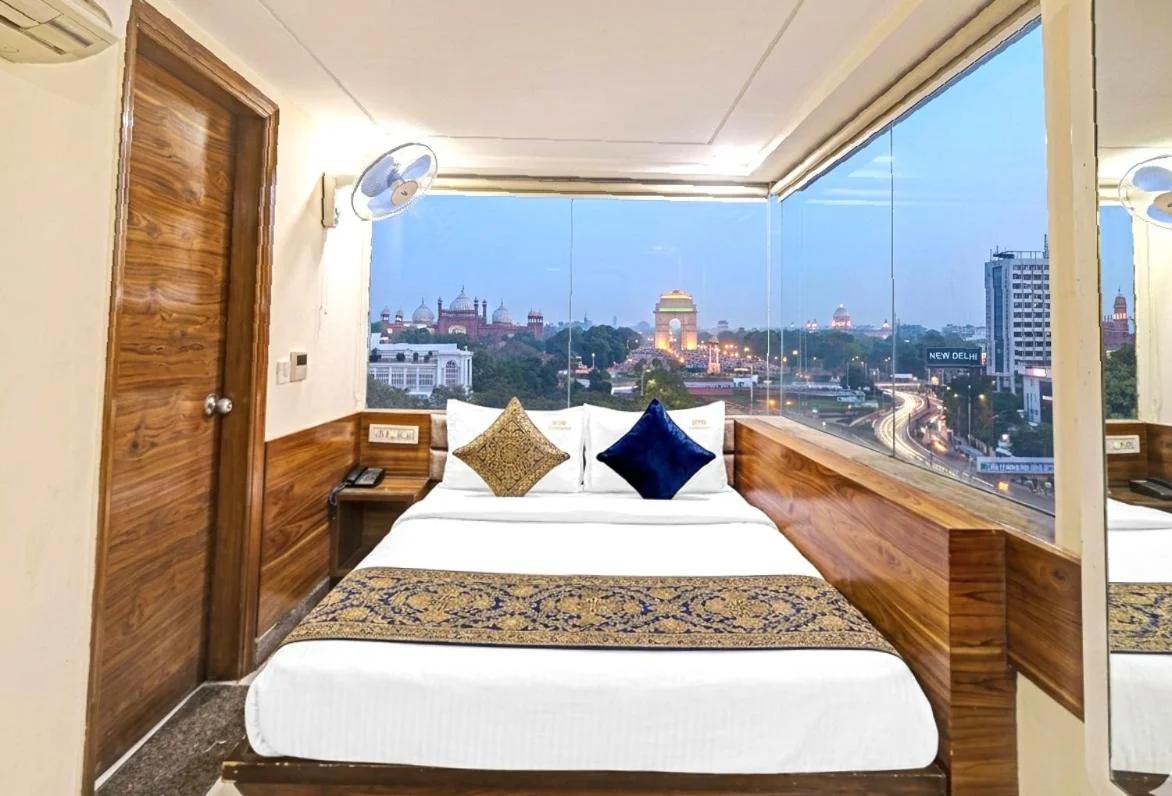 Hotel Cashew le Place 'Front of New Delhi Railway Station & 1 Minute from Connaught Place & City Centre photo