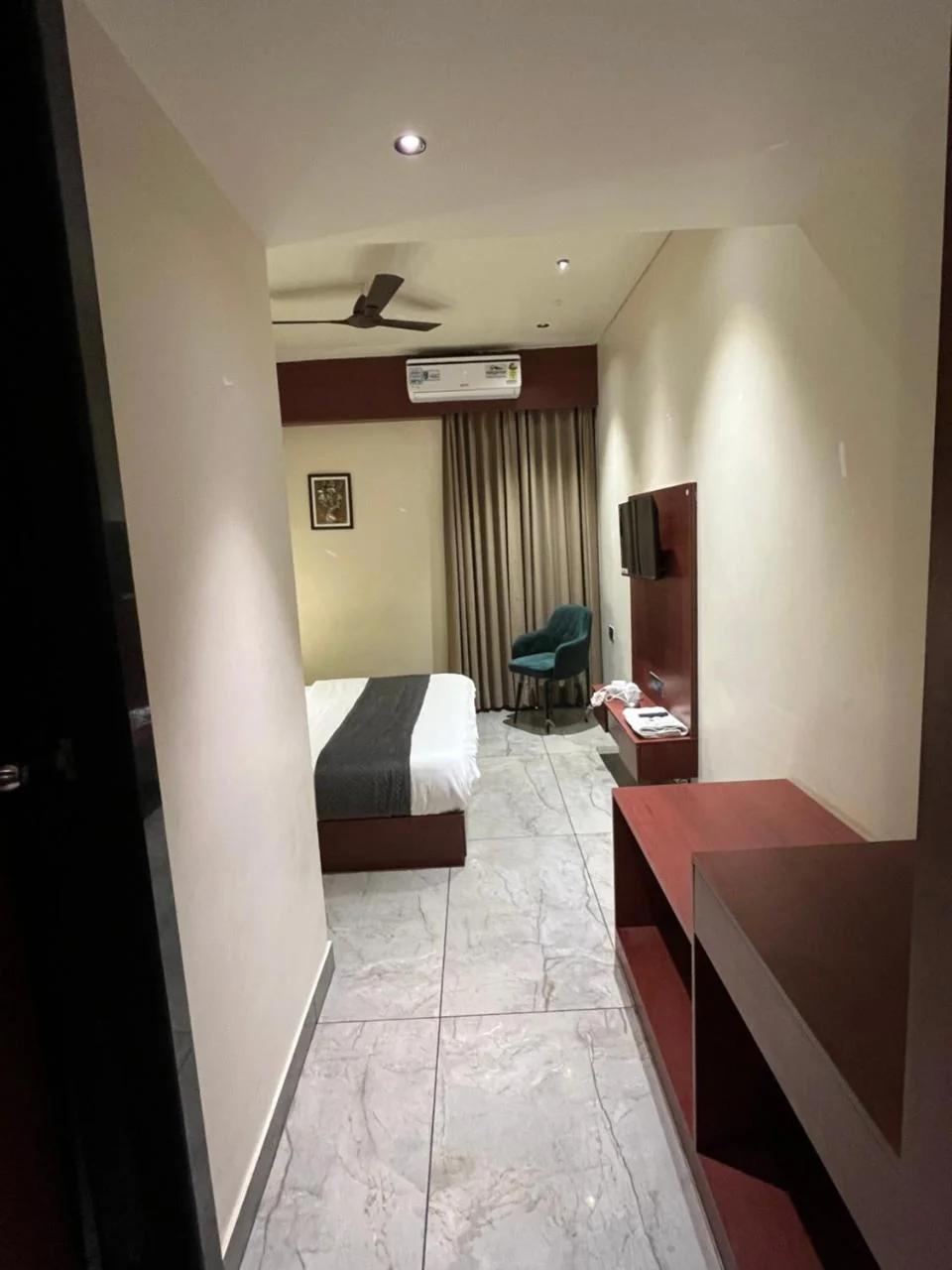 Hotel Maharaja 2 photo