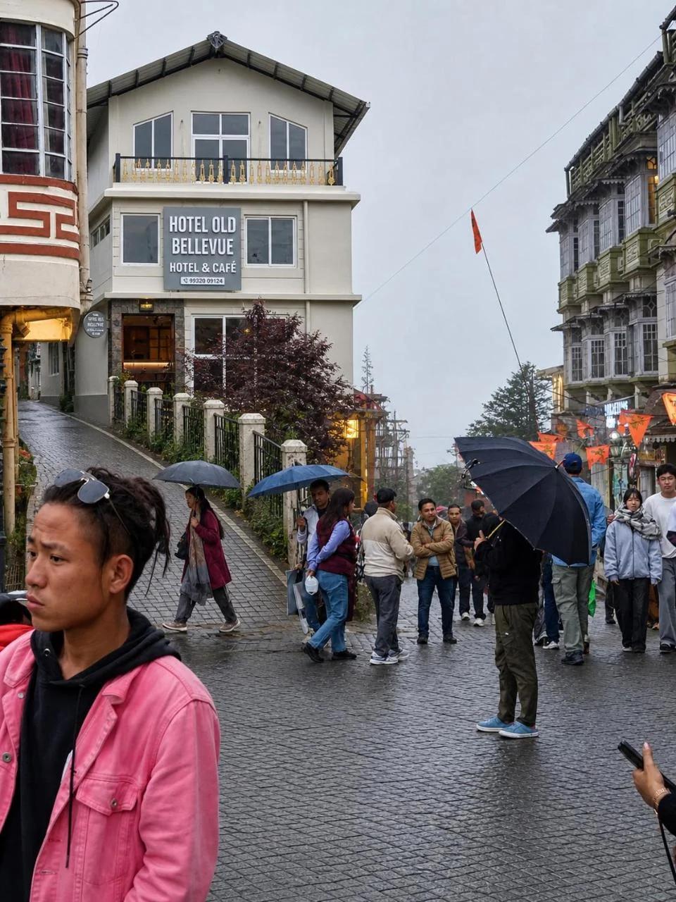 Hotel Old Bellevue Heritage Stay with Mountain Views in Chowrasta Darjeeling