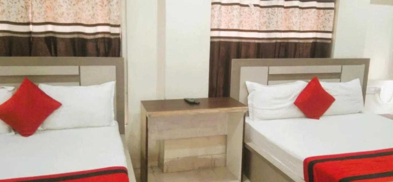 Hotel Raj DUNIYA GUEST House Kalighat WB With AC OR NON AC Room foto