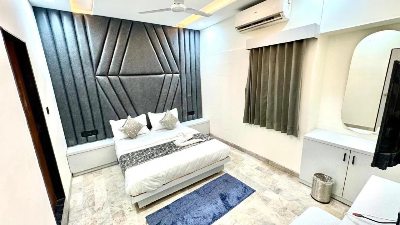 Hotel Ram Villa photo