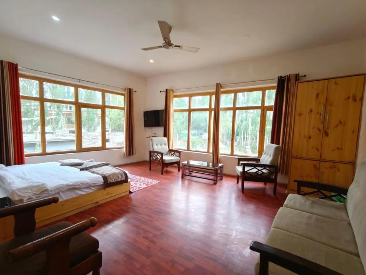 Hotel Sambhava Inn, Leh photo
