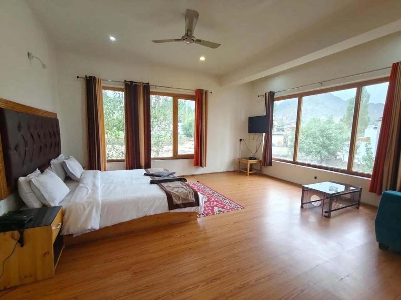 Hotel Sambhava Inn, Leh photo