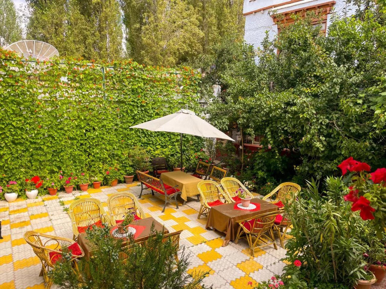 Hotel shaynam photo