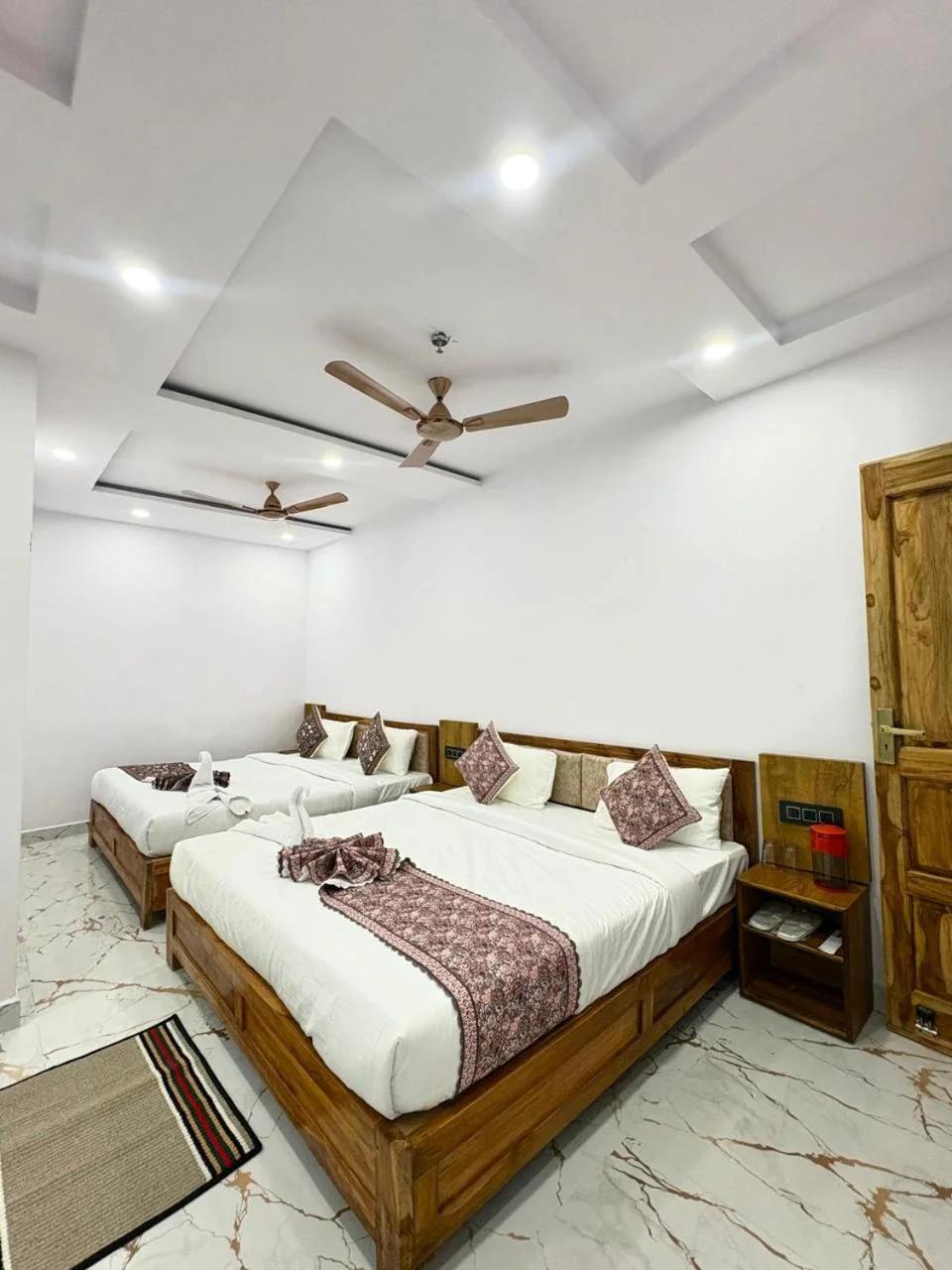 Hotel Shiva Darshanam photo