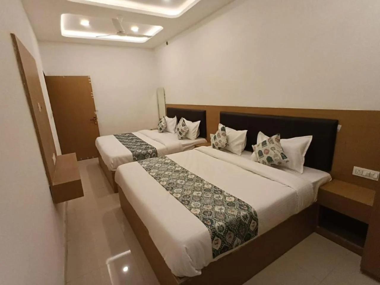 HOTEL SHREE JMM Mount View foto
