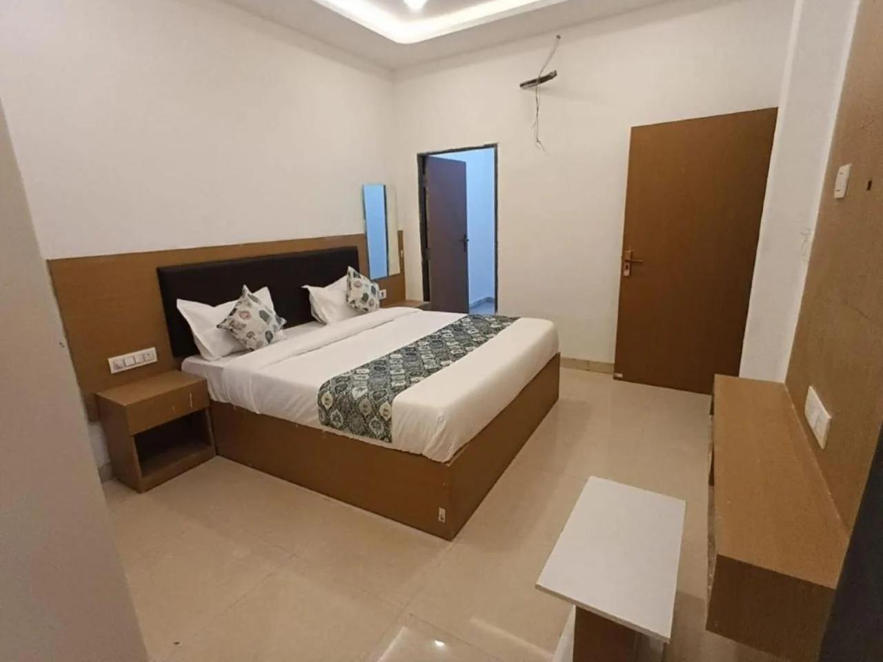 HOTEL SHREE JMM Mount View foto