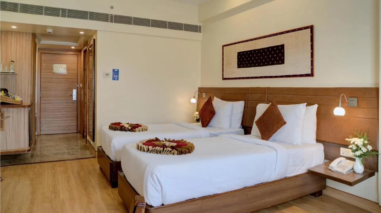 Hotel Tamilnadu - Pandiyan