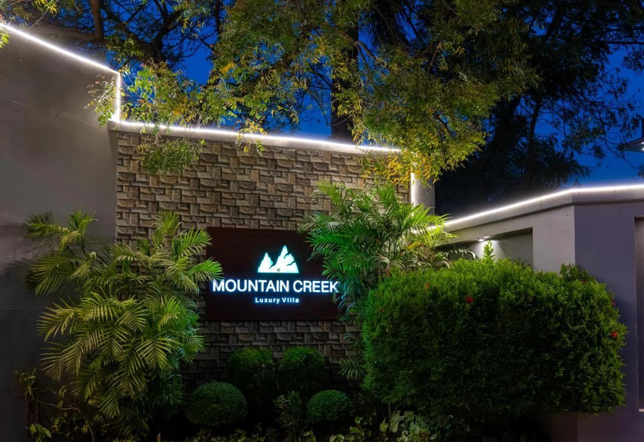 Mountain Creek by ELIVAAS Prive Pet-friendly 1 Luxe Room with Shared Pool and Gazebo foto