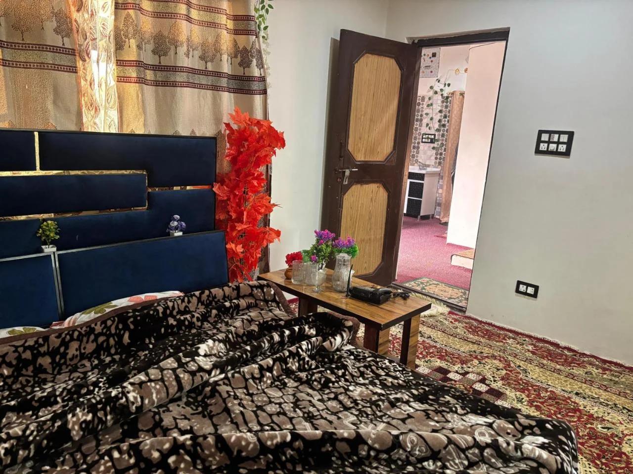 Pine Guest House sawan tangmarg photo