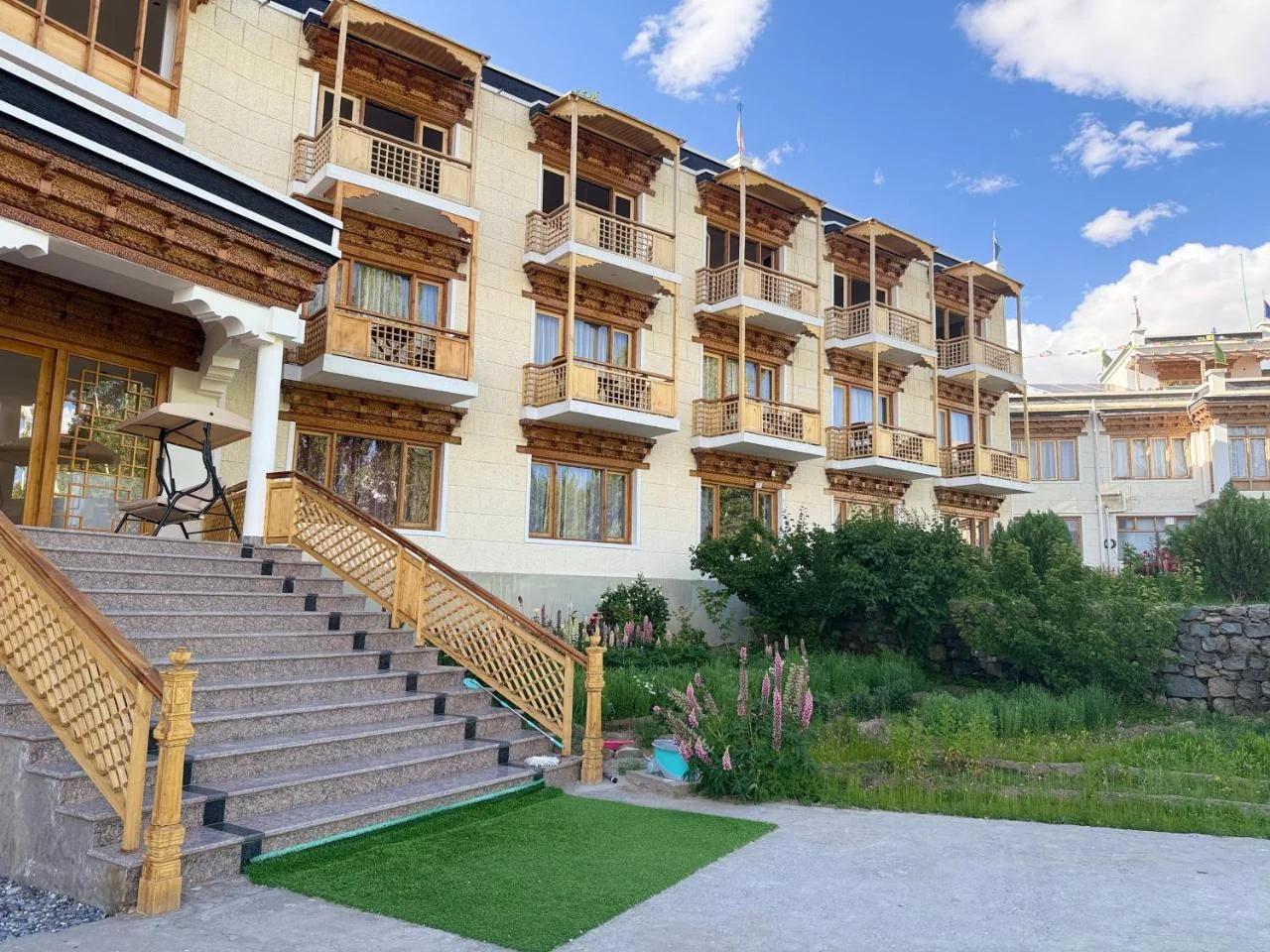 Raku Guest House - A Peaceful Stay in the Heart of Leh